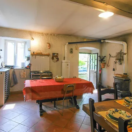 펜션 4 Bedroom Beautiful Home In Codivara Codivara