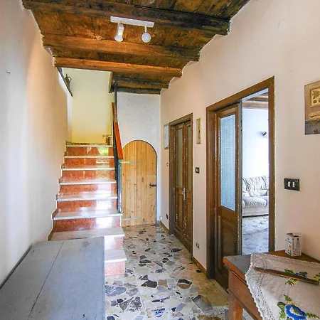 4 Bedroom Beautiful Home In Codivara 펜션 *